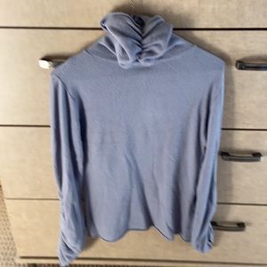 Lightweight puckered turtle / cowl neck sweater